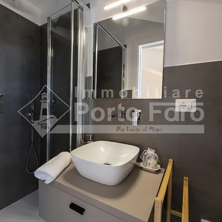 5 Centro - Trilocale Con Terrazza Vista Mare Porto Faro *